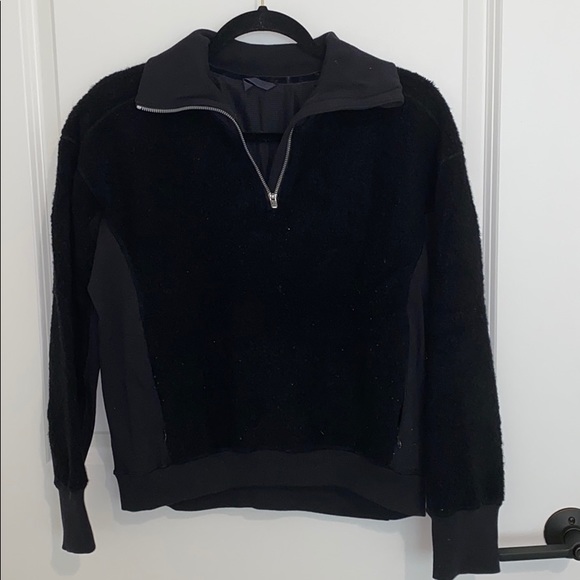 lululemon athletica Jackets & Blazers - LULULEMON PULL OVER